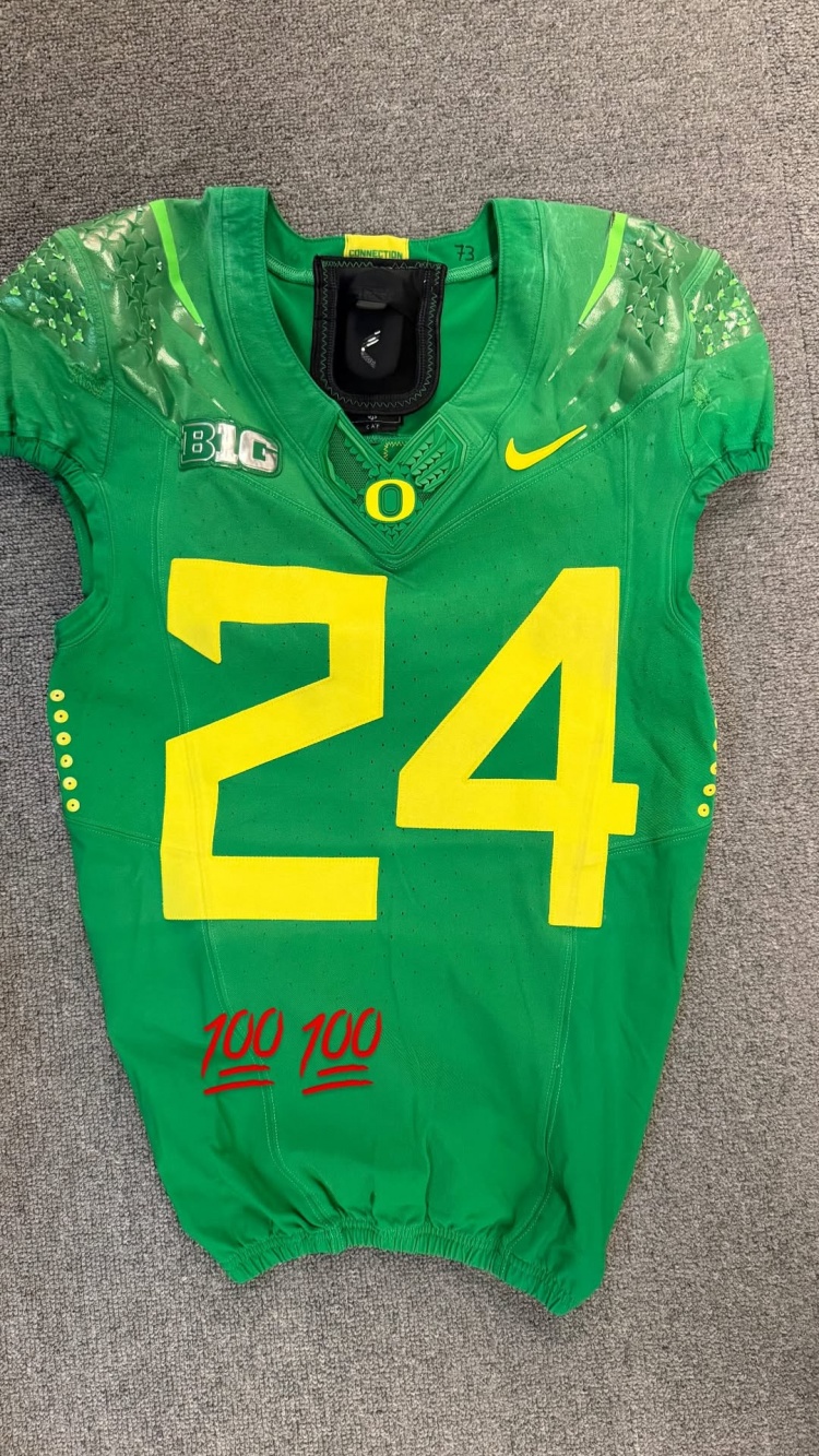 博鱼体育-科比外甥杰特·华盛顿大学改穿24号球衣！是26届橄榄球五星高中生