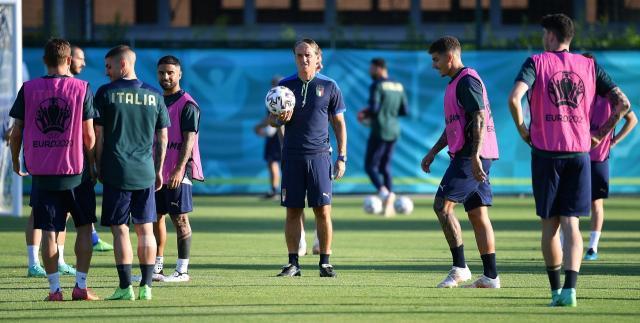 博鱼下载-曼奇尼率意大利踏实备战 仍犹豫对瑞士右后卫人选